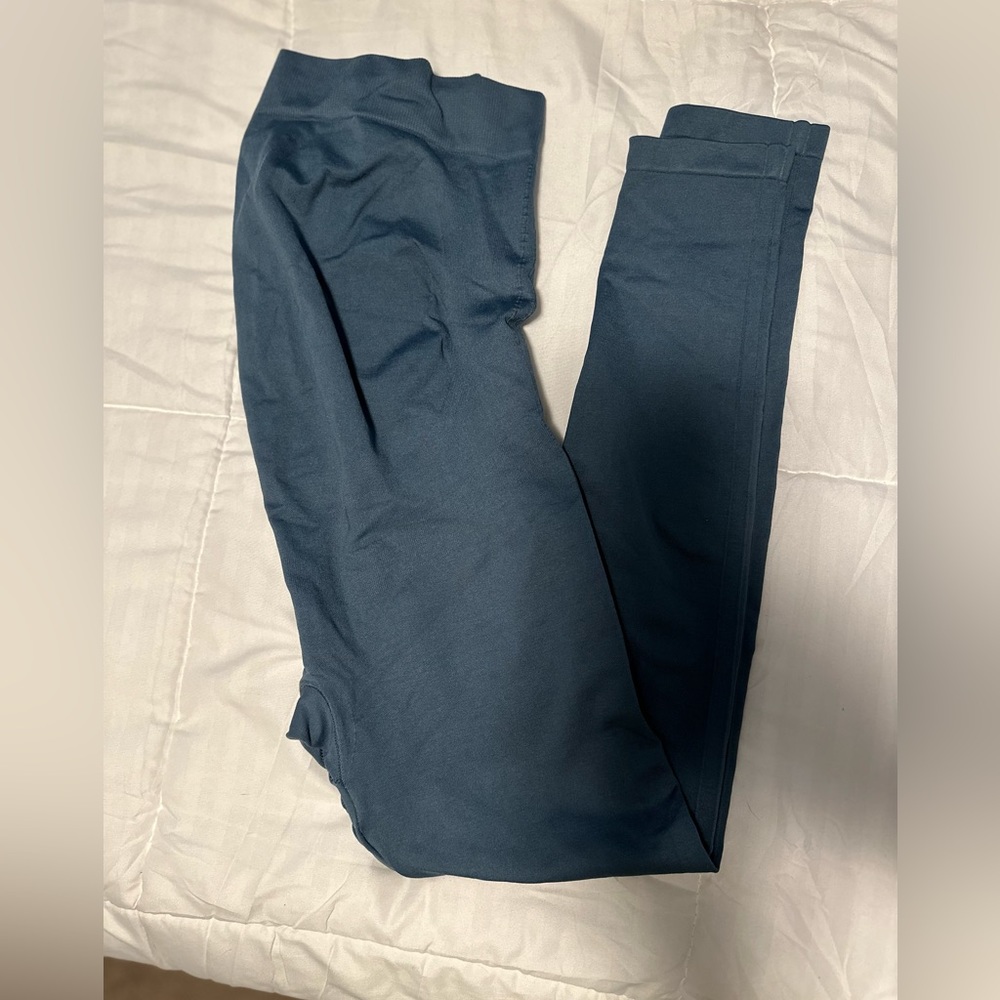 Blanqi Maternity leggings size Large
